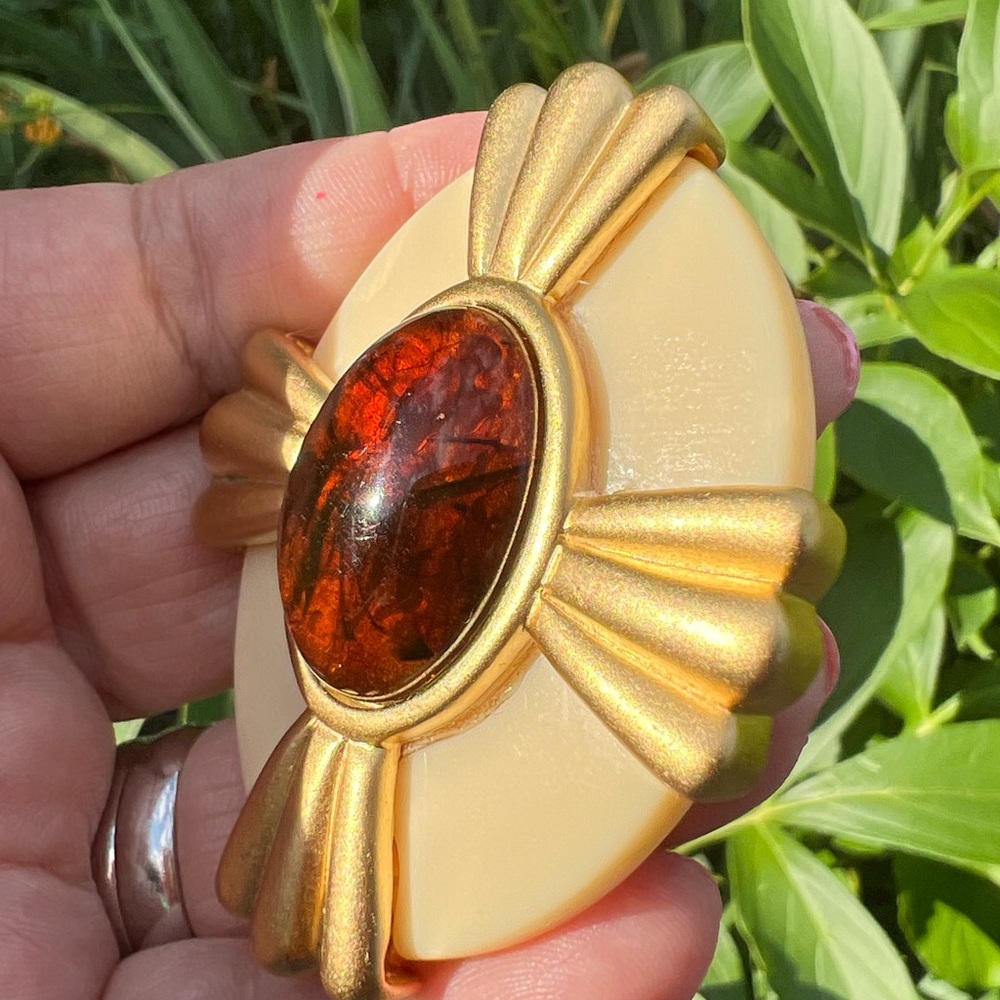 VINTAGE YSL YVES SAINT LAURENT CREAM TORTOISE MALTESE CROSS BROOCH PIN STATEMENT - Picture 3 of 16